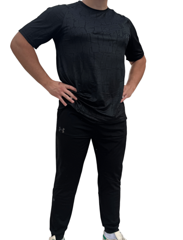 underarmor ensemble t shirt + jogging (shadow dark fluo)